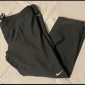 Nike Dri Fit Capri’s XL
